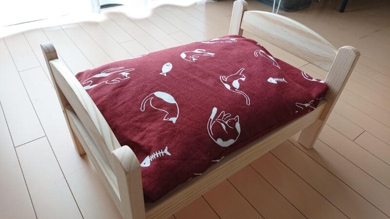 猫のソファベッドをdiy イケアの人形用ベッド ドゥクティグ をアレンジします Rooms19