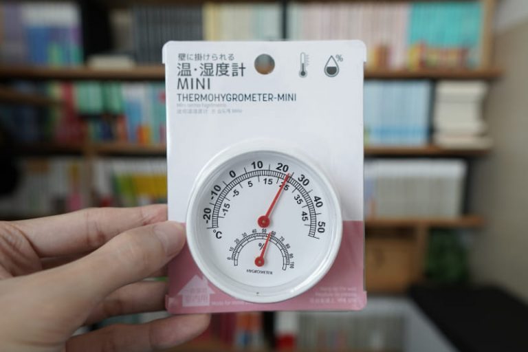 100均ダイソーの「温度計・湿度計」を試します。アナログタイプ【4種類】 rooms19 100均ダイソーの「温度計・湿度計」を試します。アナログタイプ【4種類】 rooms19